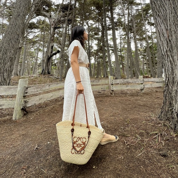 Meet your Posher, Catherine - Picture 1 of 1